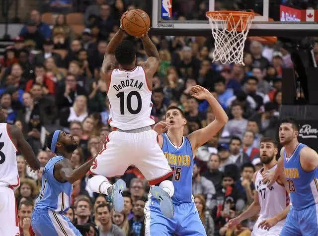 手特性著称 手特性著称